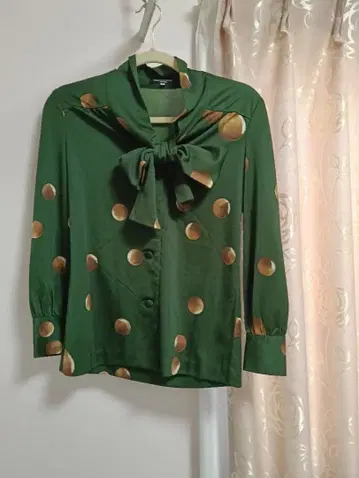그린 도트 무늬 블라우스 사이즈 9