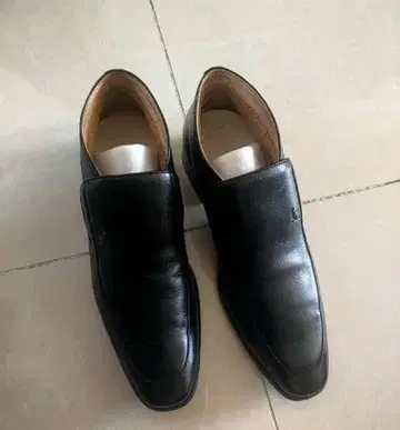 블랙 가죽 슬립온 드레스 슈즈