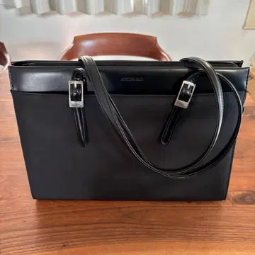 아틀리에 서브 취업 백 오피스 백 취업활동 입학 블랙