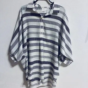 안티카 모노톤 블라우스