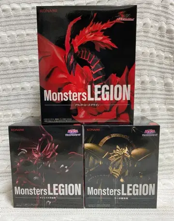 유희왕 블랙 로즈 드래곤 & 오시리스의 천공룡 & 라의 익신룡 피규어
