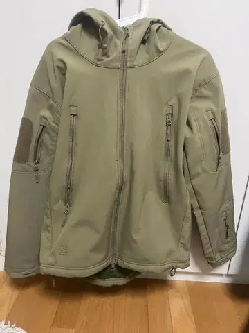 밀리터리 자켓 올리브 그린 테크 계열 고프코어