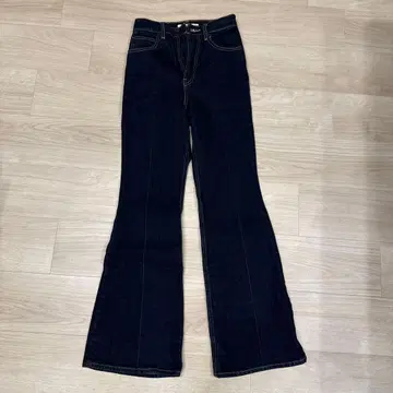 Levi's Premium 70's High Flare W24 L30