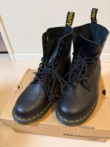 Dr. Martens 1460 Pascal 블랙 부츠 사이즈:UK7