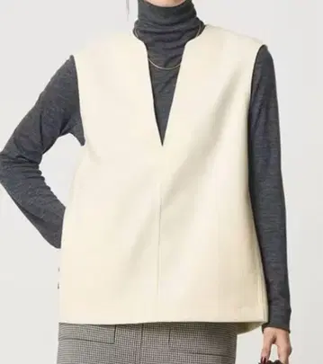 미사용 새상품 그린 라벨 릴랙싱 V넥 베스트