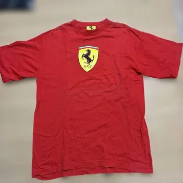 Ferrari 빨간색 T셔츠 M사이즈