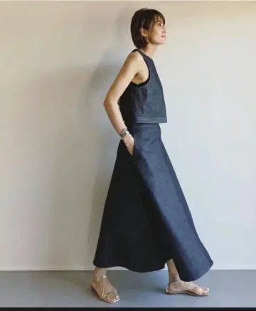 woadblue 블랙 데님 플레어 스커트