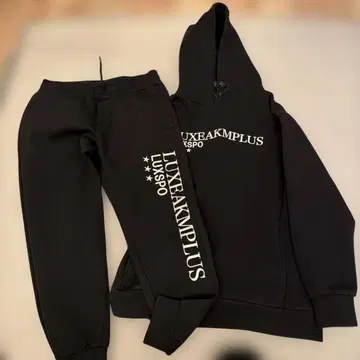 LUXEAKMPLUS 블랙 후드티 맨투맨 세트