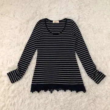 W closet wears inc. 긴팔 티셔츠 보더 무늬 네이비