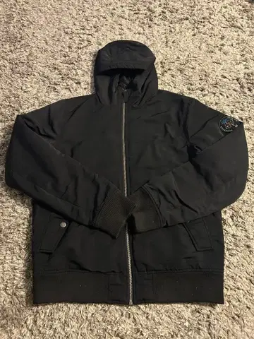 BILLABONG 블랙 다운 자켓 M