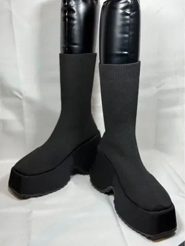 [ 새상품급 ] 블랙 삭스 부츠 플랫폼 24.5