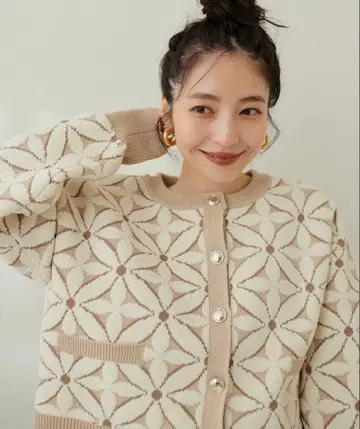 몰얀 꽃 자카드 가디건