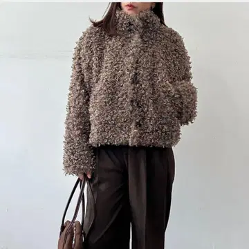 새상품 푸들 퍼 블루종 LIAN 좋아하시는 분 / 베이지