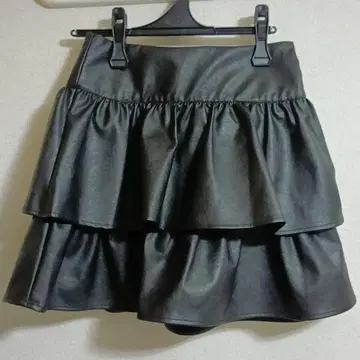 Heather 인조 가죽 프릴 미니 스커트 M 사이즈