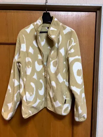 마리메꼬의 자켓과 스커트