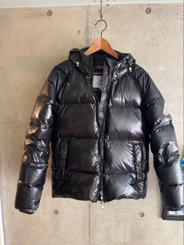 피레넥스 다운 자켓