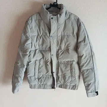 베이지 자켓 L 표시인데???