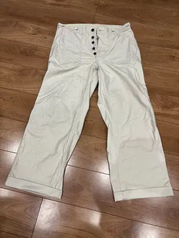 화이트 워크 팬츠