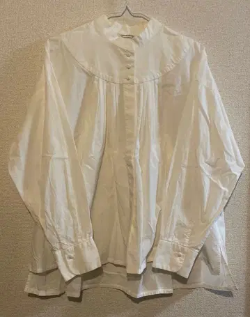 어 피스 오브 라이브러리 긴팔 블라우스