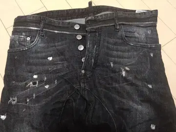 DSQUARED2 데미지 가공 스키니 데님 블랙