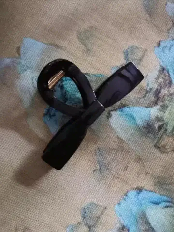 블랙 리본 헤어 클립 중형