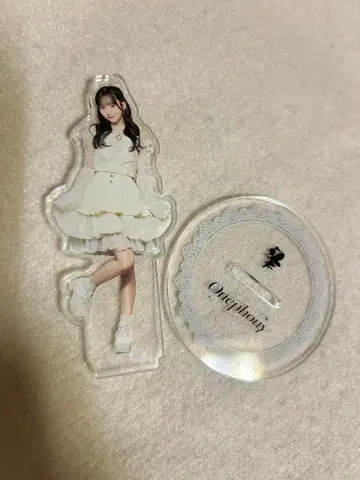 타지마 사쿠라코 아크릴 스탠드 초기 의상