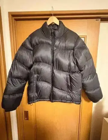 블랙 숏 기장 다운 자켓