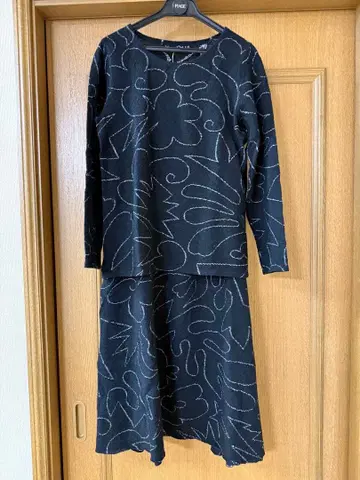 요건 레일 바바구리 블랙 추상 무늬 긴팔 셋업