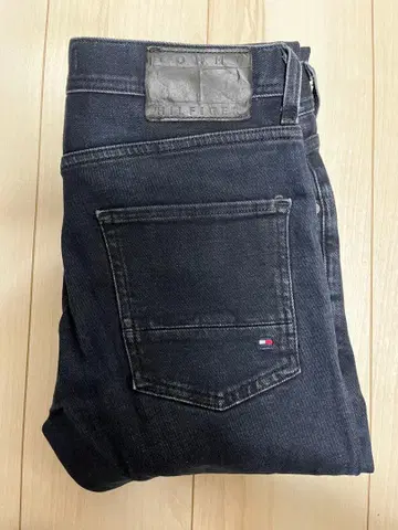 TOMMY HILFIGER 스트레이트 핏 데님