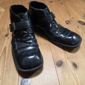 레어 덕테일 가죽 신발