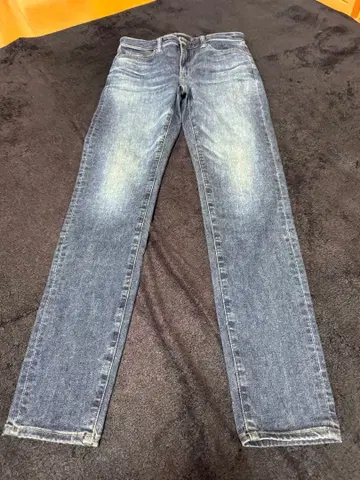 유니클로 UNIQLO 다크 블루 슬림핏 데님 76cm