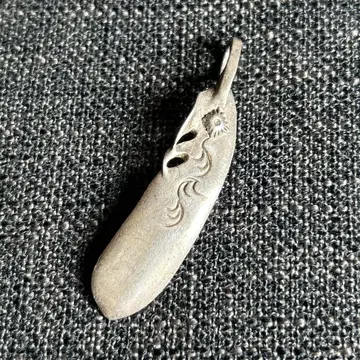 ARIZONA FREEDOM 전은 태양신 당초 60mm 페더 펜던트