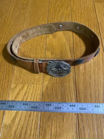 브라운 가죽 장식 버클 벨트 네이비 콘초 벨트