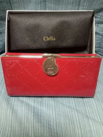 Clelia 레드 장지갑 퀼팅 디자인