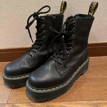 Dr.Martens 닥터마틴 8홀 부츠 37