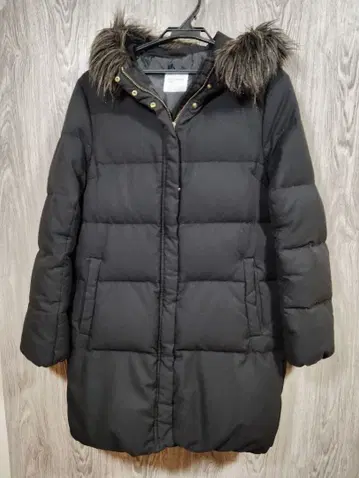 백 넘버 블랙 다운 자켓 L 사이즈 후드 퍼