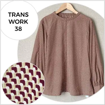 [ 미사용 새상품 ] TRANS WORK 지오메트릭 스탠드 카라 블라우스