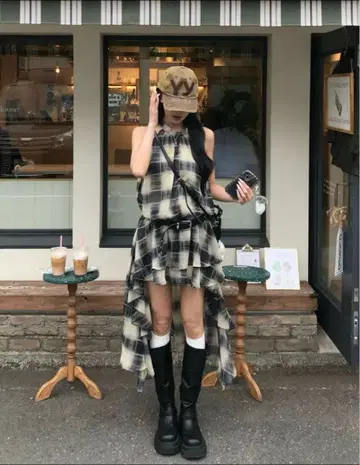 emmy 홀터 체크 테일 컷 원피스