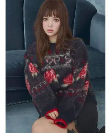 CALNAMUR 로즈 & 리본 자카드 니트