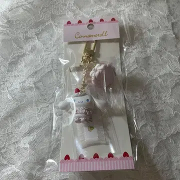 산리오 숏 케이크 키링 시나몬