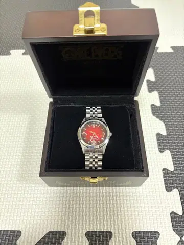 ONE PIECE 화권의 에이스 한정판 공식 메모리얼 워치