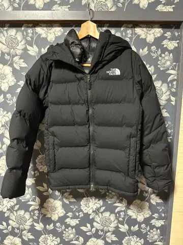 새상품급 THE NORTH FACE 블랙 다운 자켓 XXS