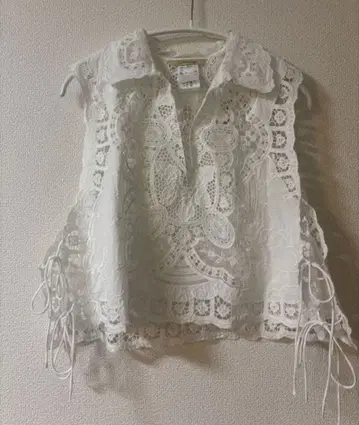 캘런솔로지 자수 블라우스 화이트