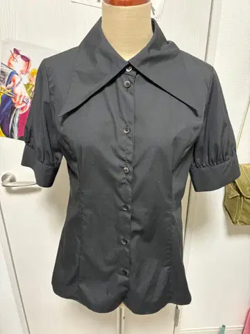 미호 마츠다 블랙 반팔 큰 옷깃 셔츠