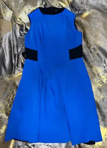 리코베스 슬리브리스 비대칭 원피스