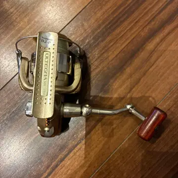 시마노 ULTEGRA 2500 낚시릴 골드