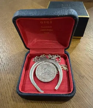 GIGI 지지 목걸이