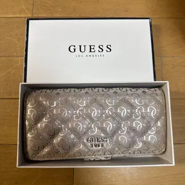 GUESS 실버 장지갑 박스 포함