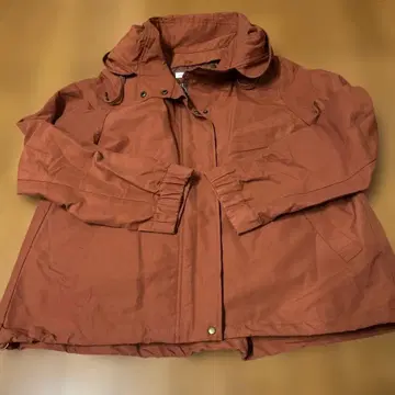 후드 부착 마운틴 파카