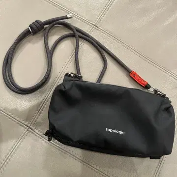 topologie 숄더백 사코슈 블랙